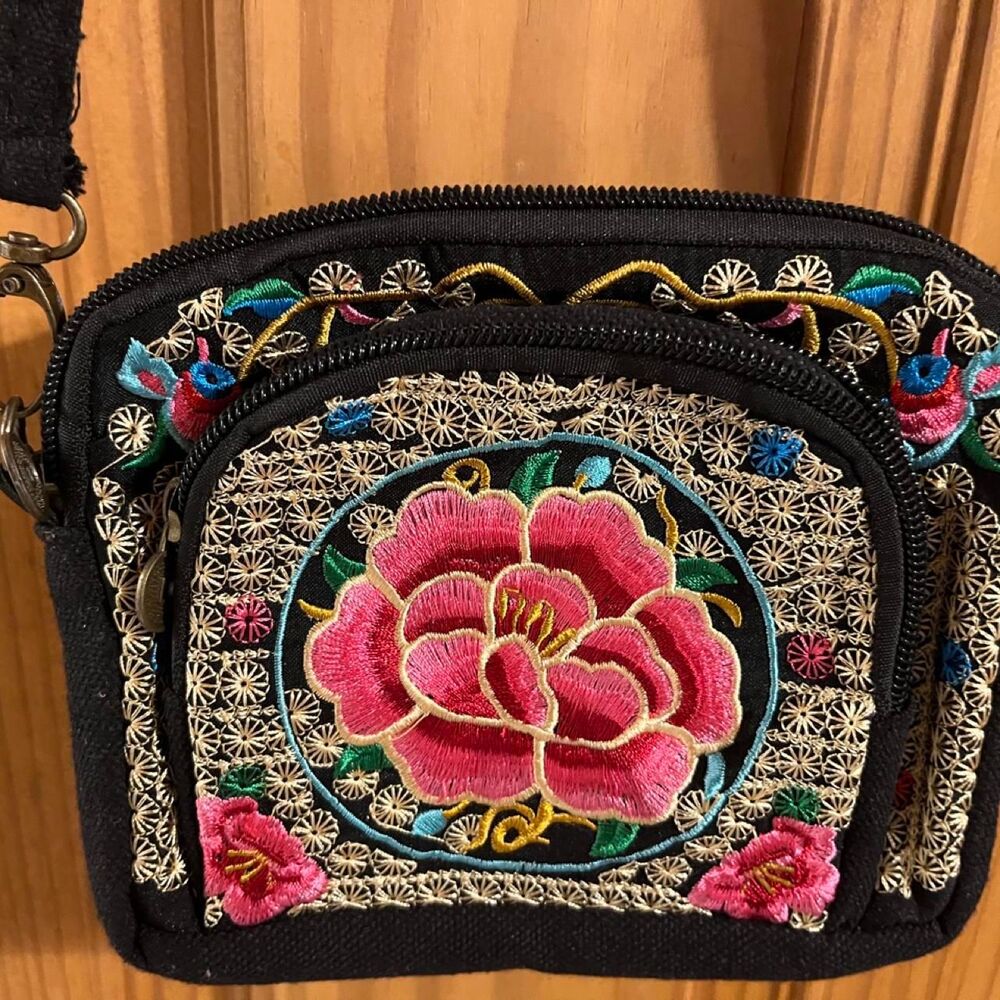 Women's Embroidered Crossbody Bag